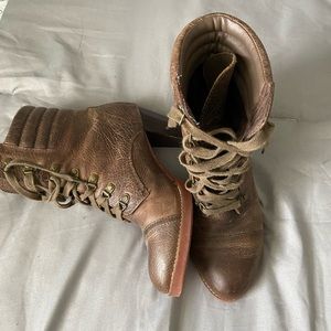 Bass all leather boots 3in heel